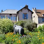 Maison Confortable + Jardin Souvigny