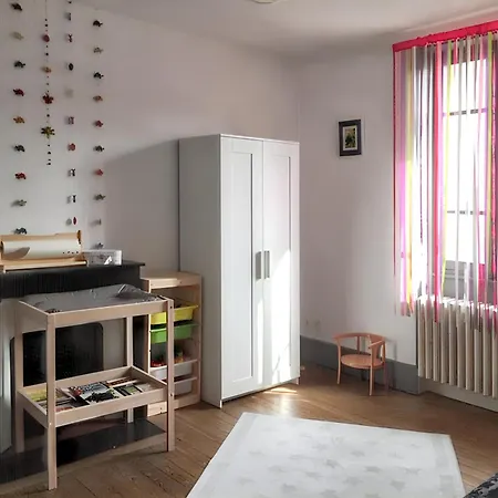 Holiday home Maison Confortable + Jardin Souvigny