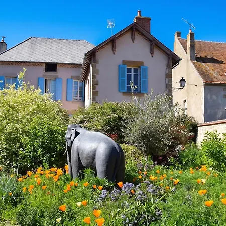 Maison Confortable + Jardin Casa vacanze Souvigny